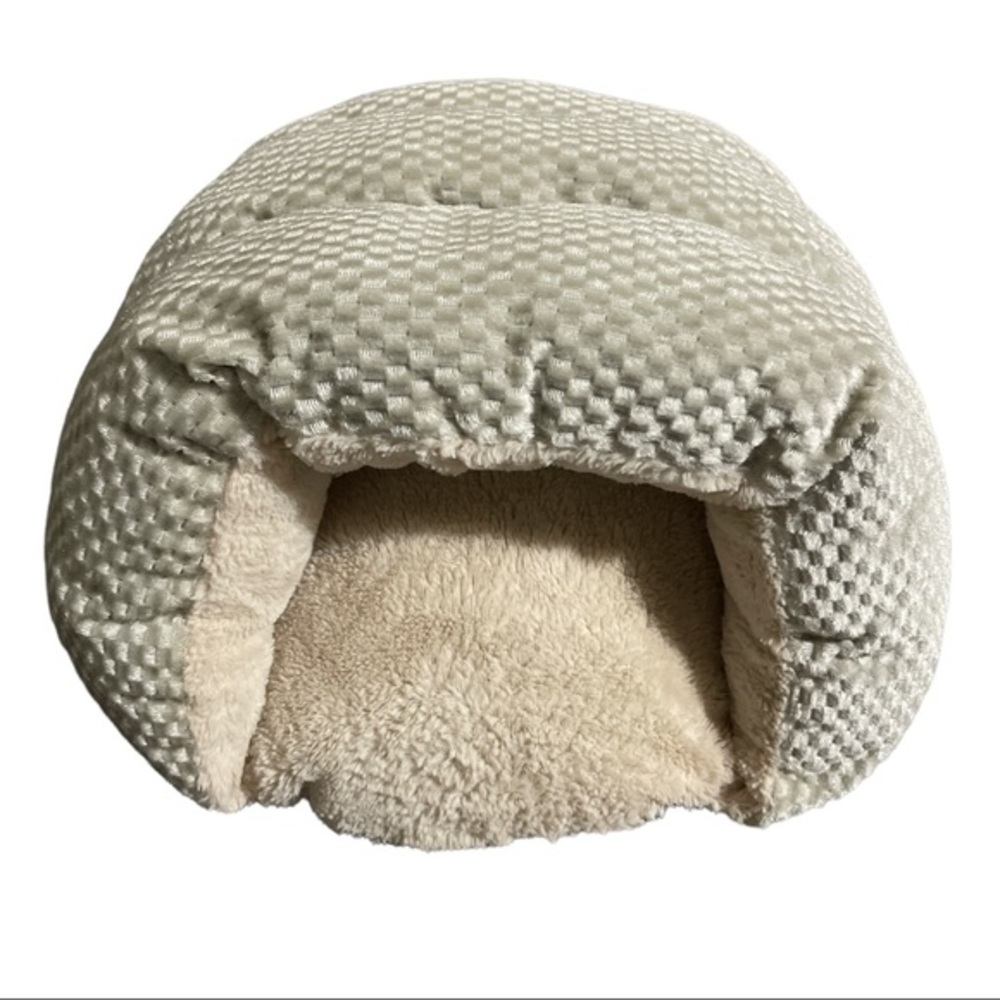 Small Pet Bed Hive Hidey House Tan Fluffy EUC #CL-02